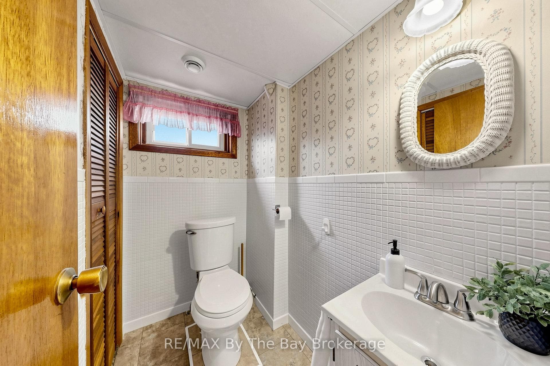 33 Ada Crescent photo 31
