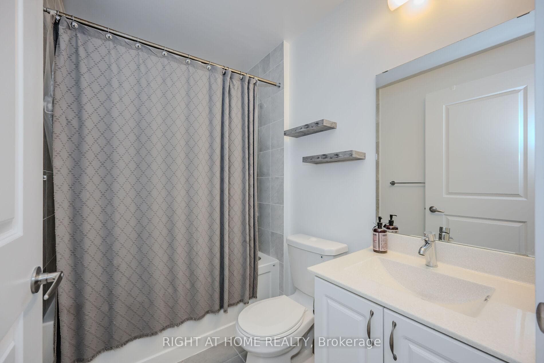 4-Piece Bathroom