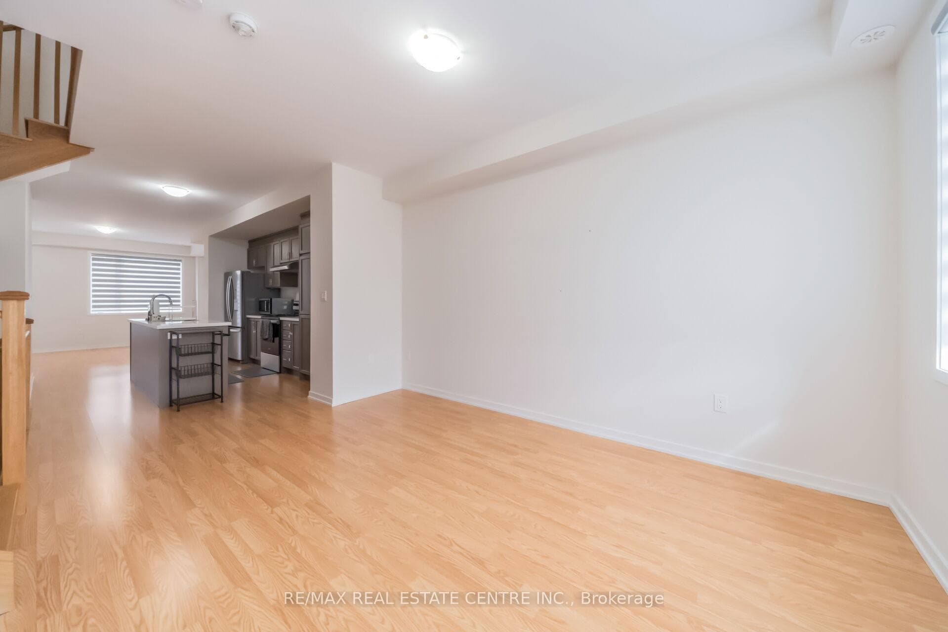 30 Lambert Lane photo 6