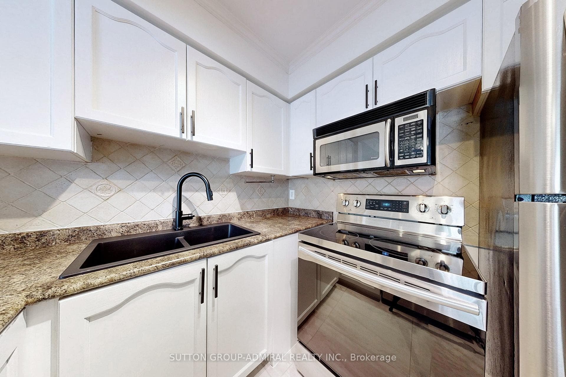 55 George Appleton Way Unit 1038 photo 6