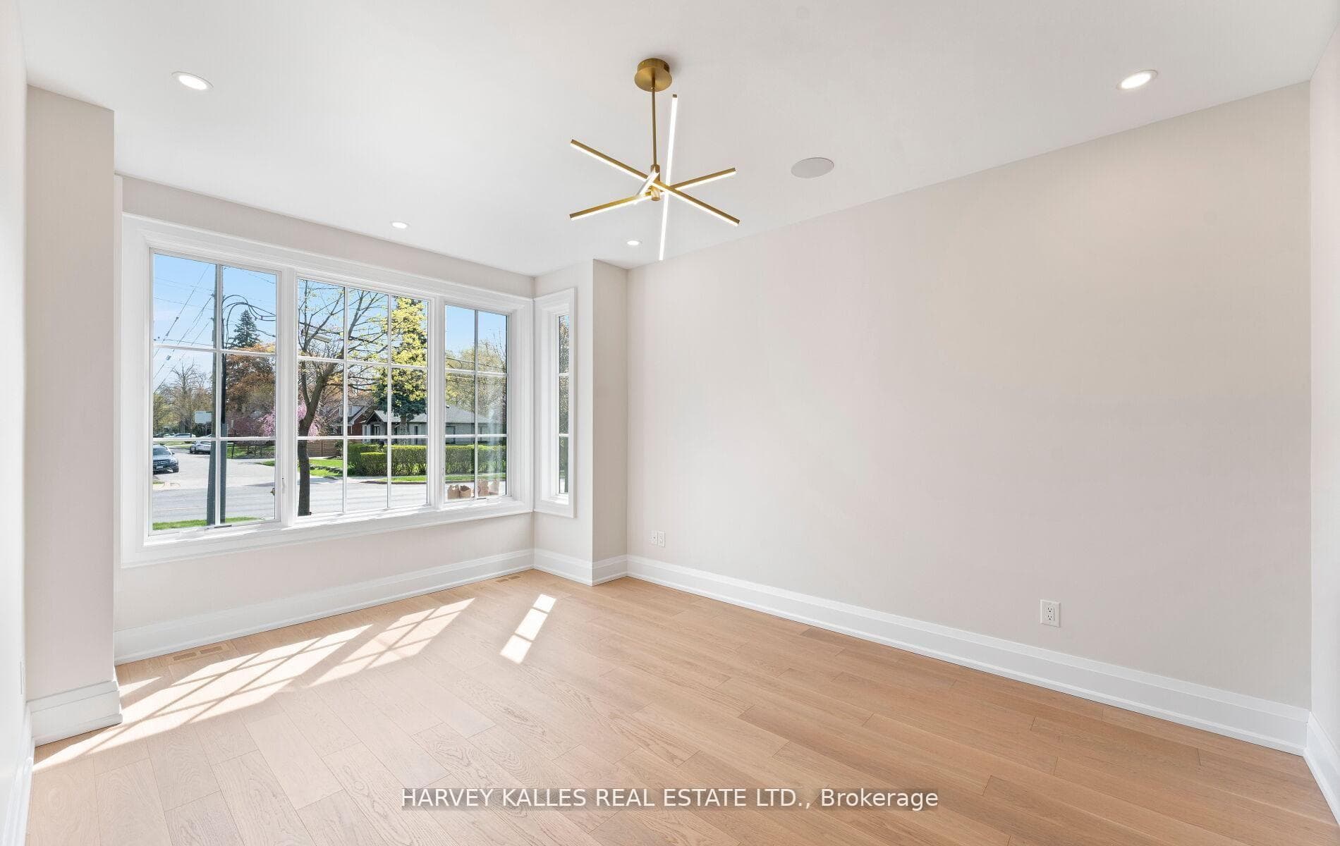 94 Prince Edward Drive photo 9