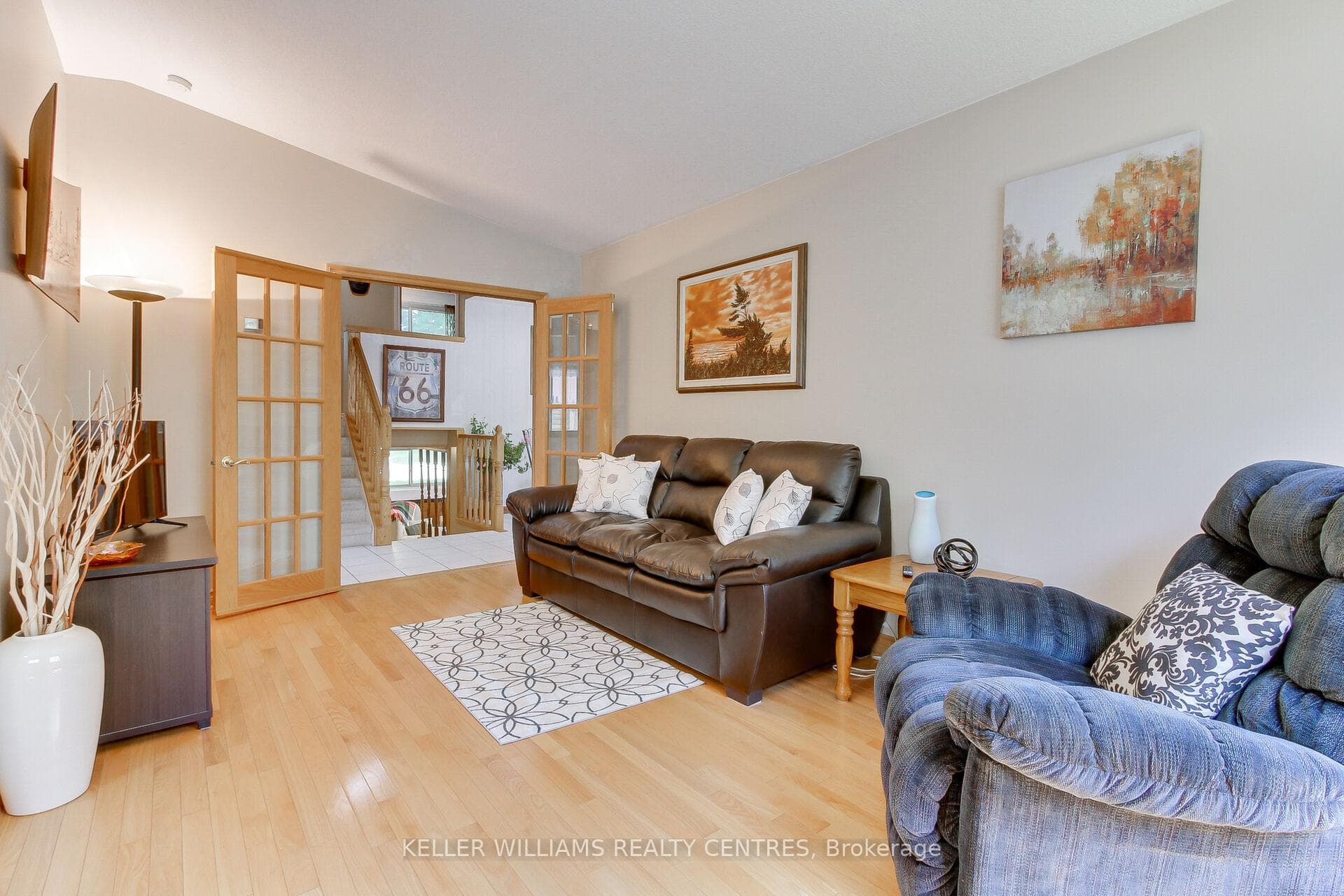 871 Elgin Street photo 13