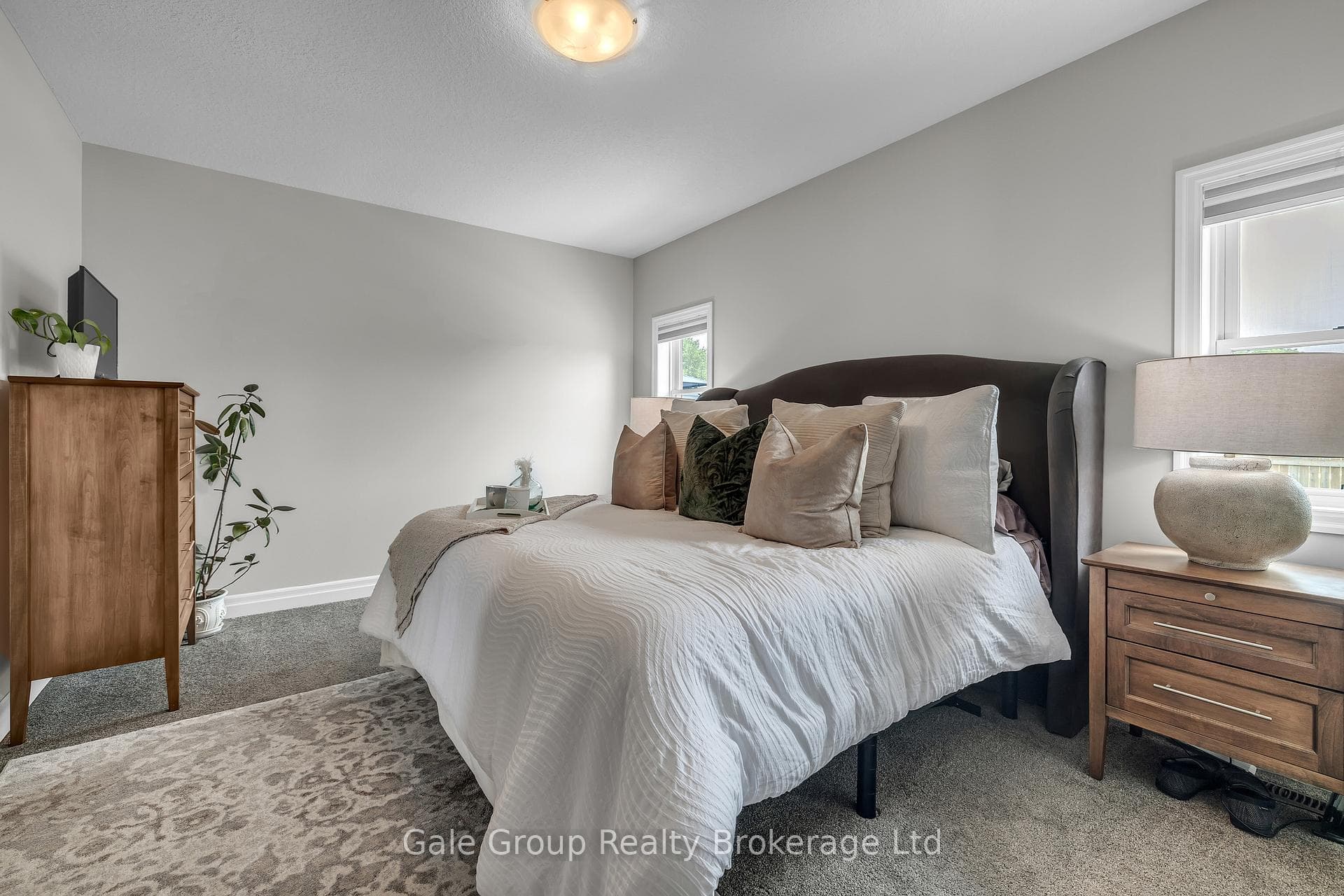 17 AMANDA Avenue photo 15