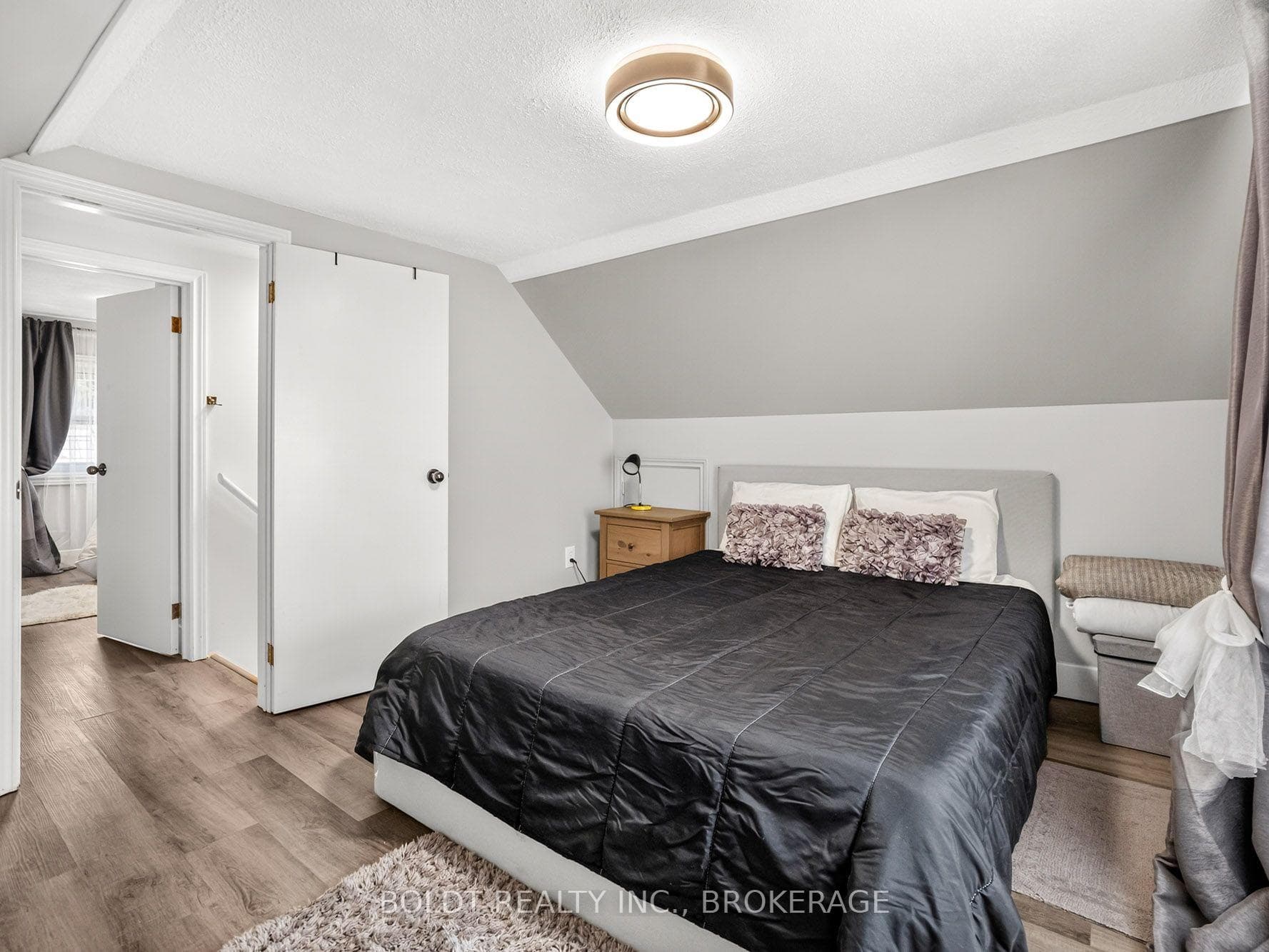 642 PENNER Road photo 18