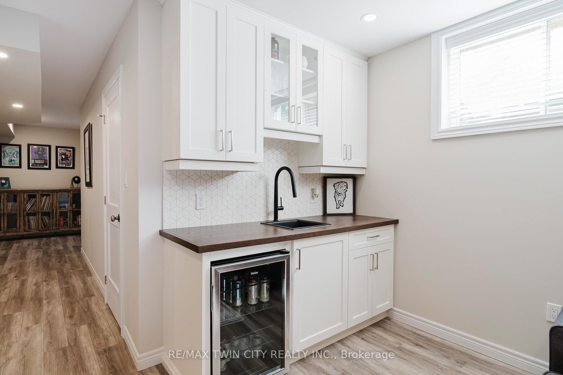 597 Sundew Drive photo 35