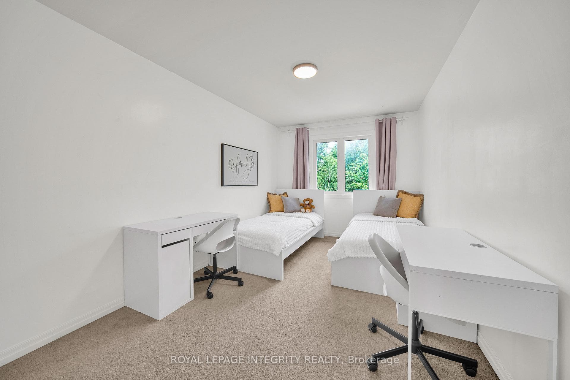 114 Hawkeswood Drive photo 32