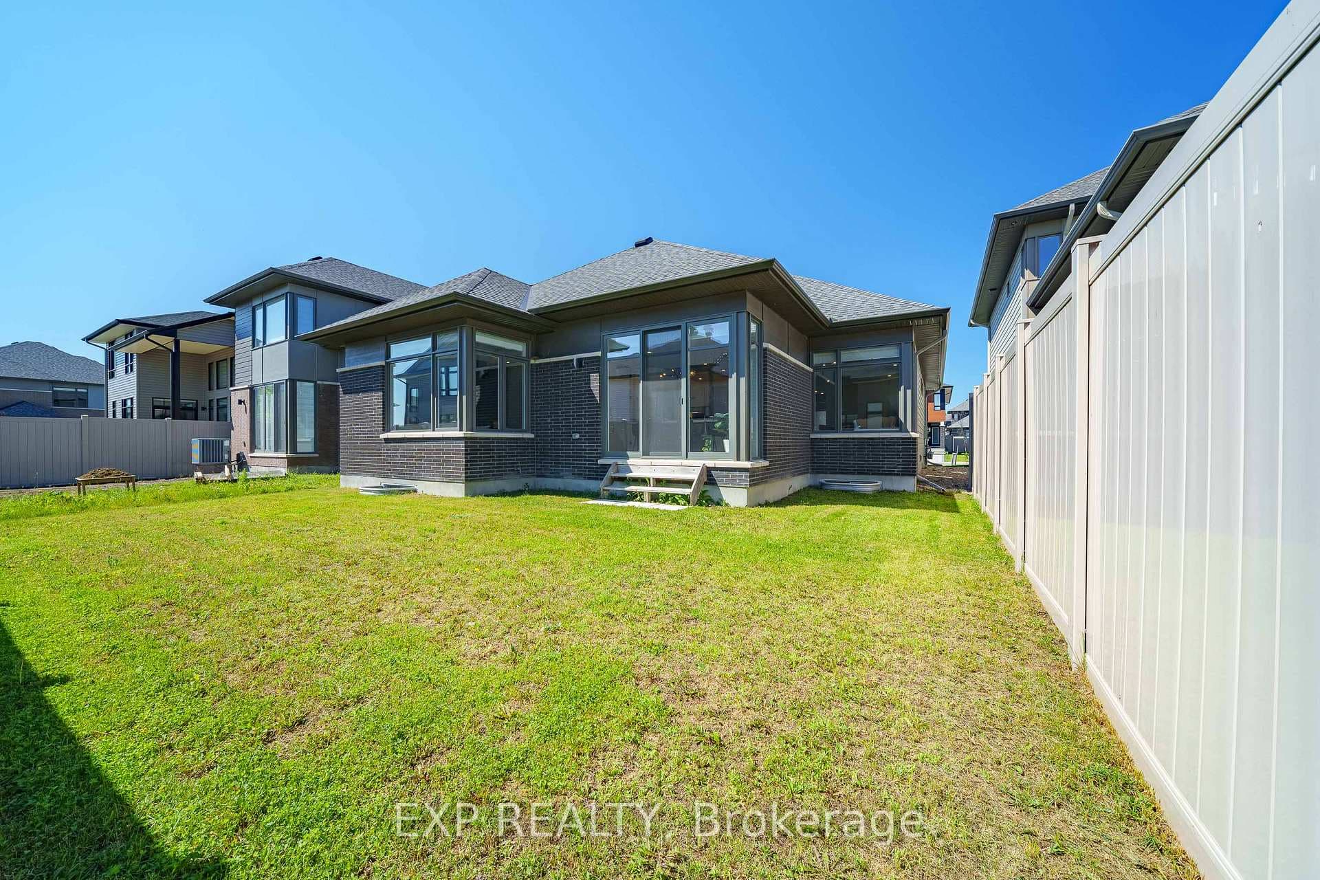 708 Wooler Place photo 36