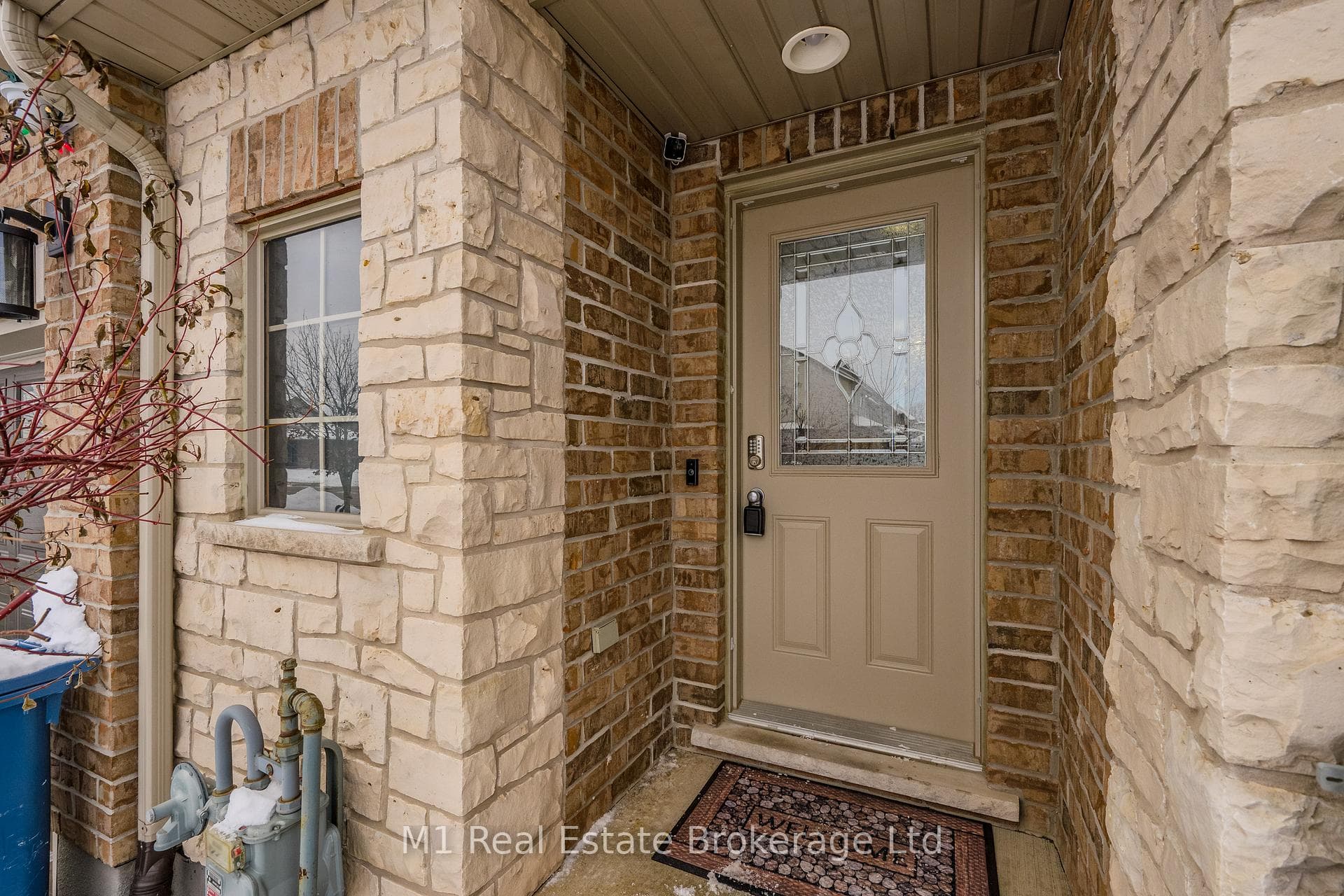300 Severn Drive photo 2