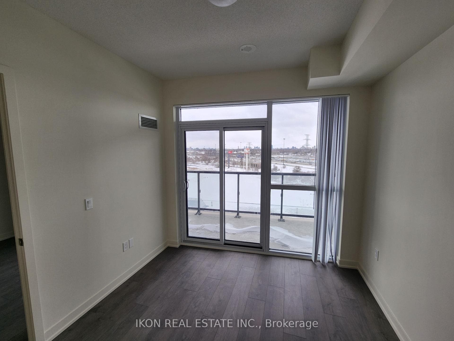 38 Annie Craig Drive Unit 1410 photo 6