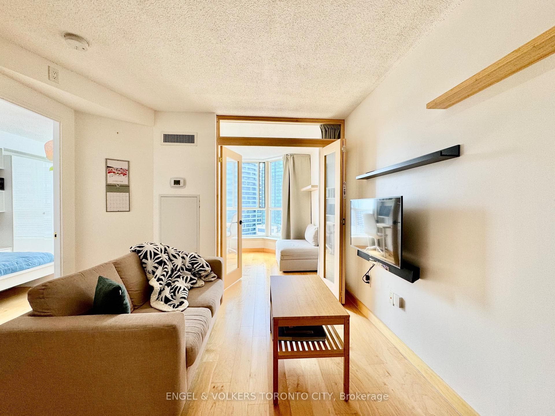 44 St Joseph Street Unit 2410 photo 8