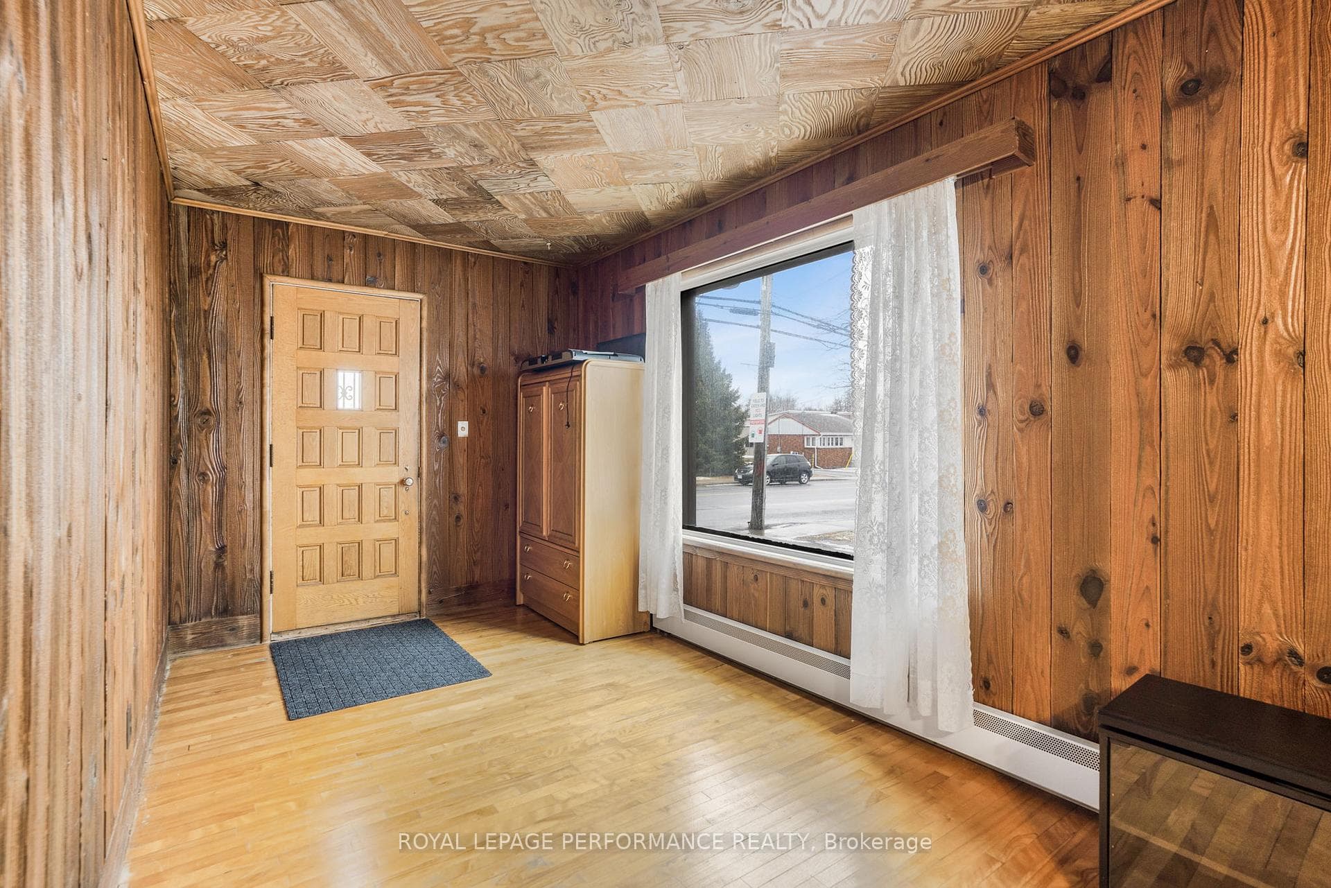 72 Longueuil Street photo 12