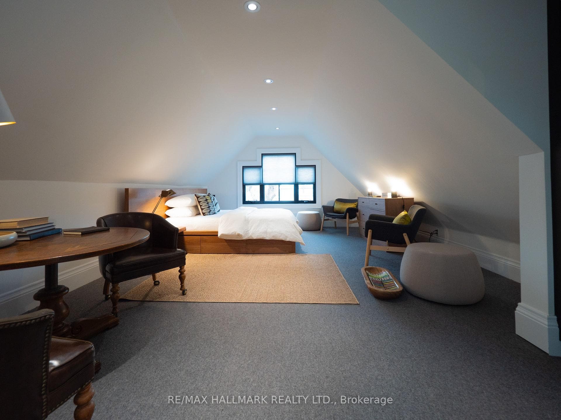 21 Simpson Avenue photo 32