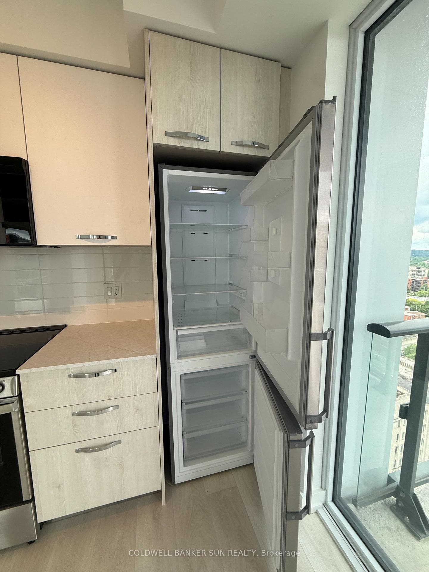 75 James Street Unit 2502 photo 15