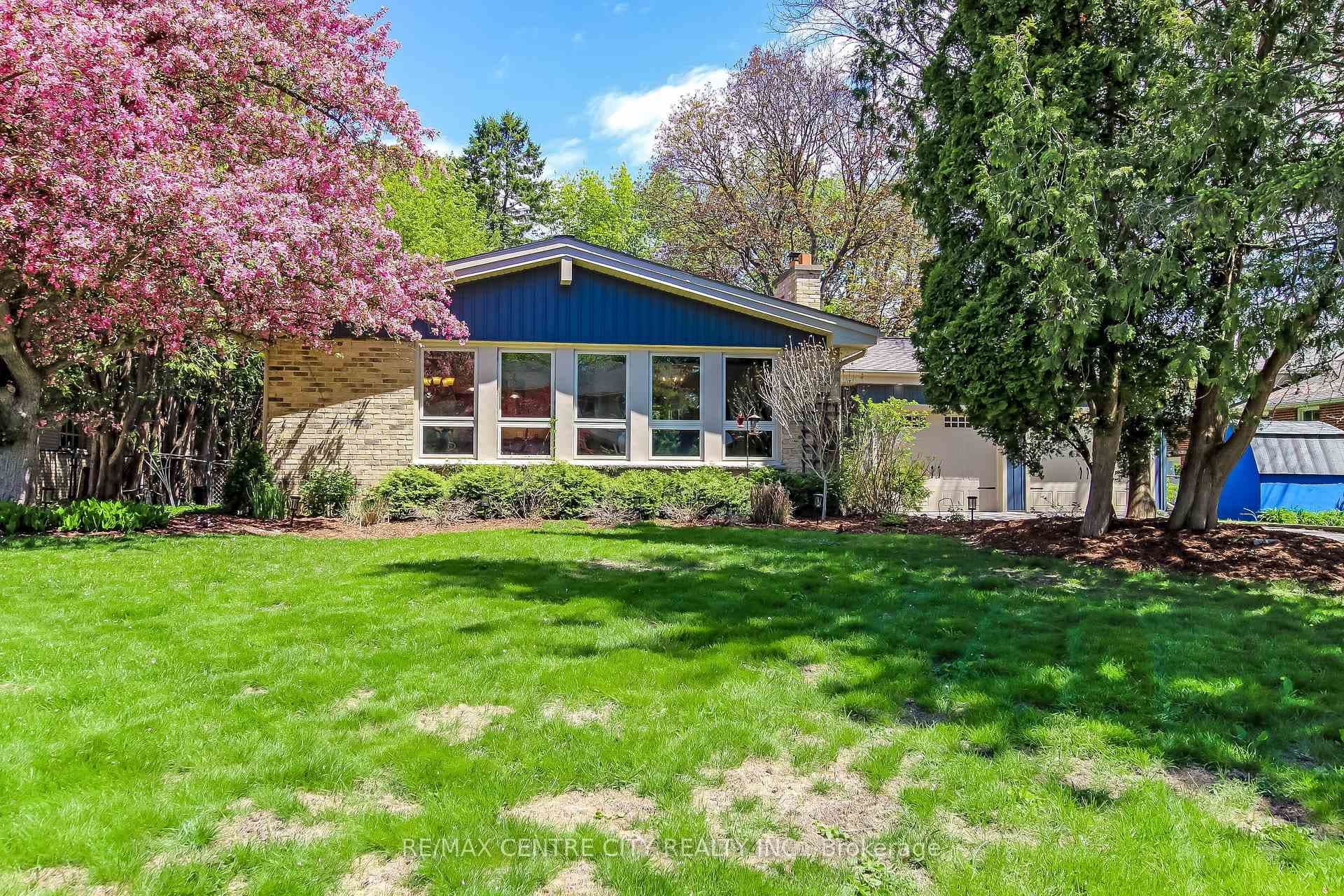 9 Heathcote Avenue photo 1