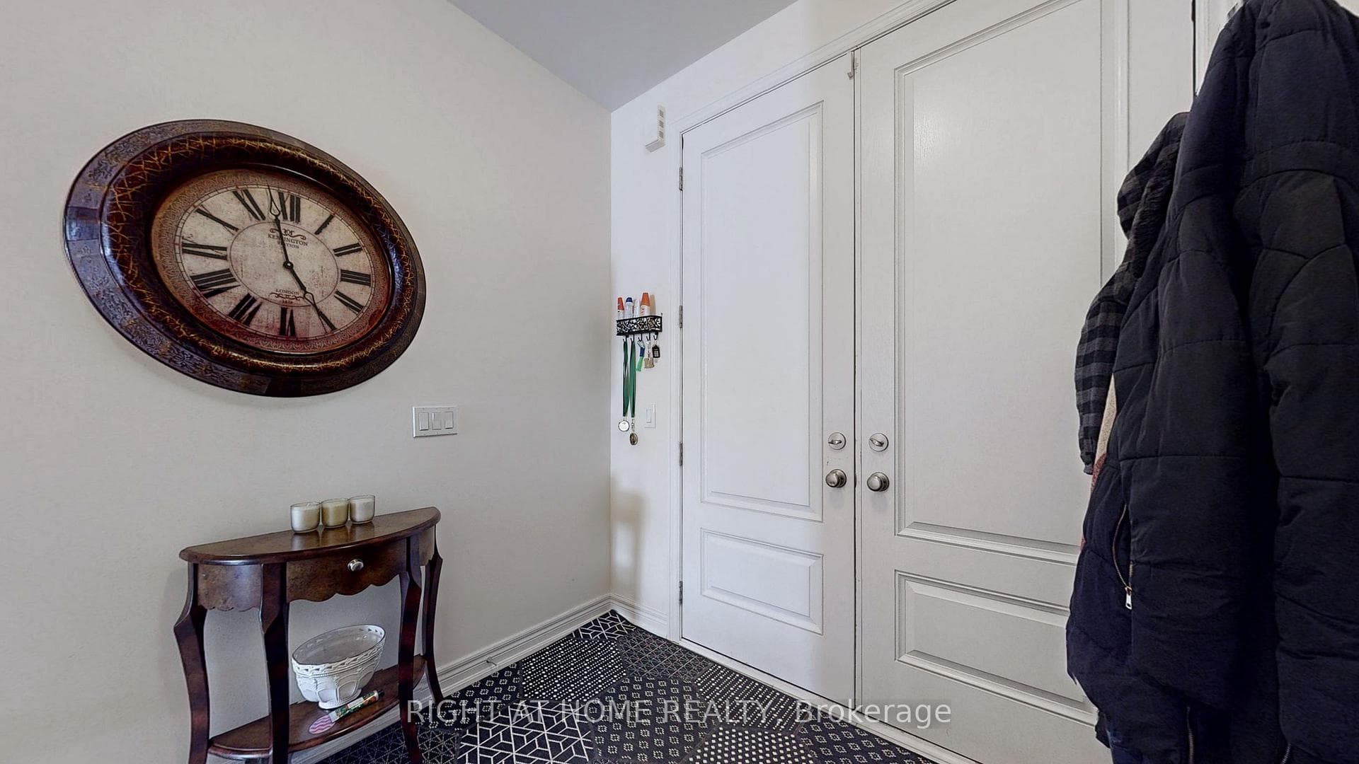 20 Capreol Avenue photo 15