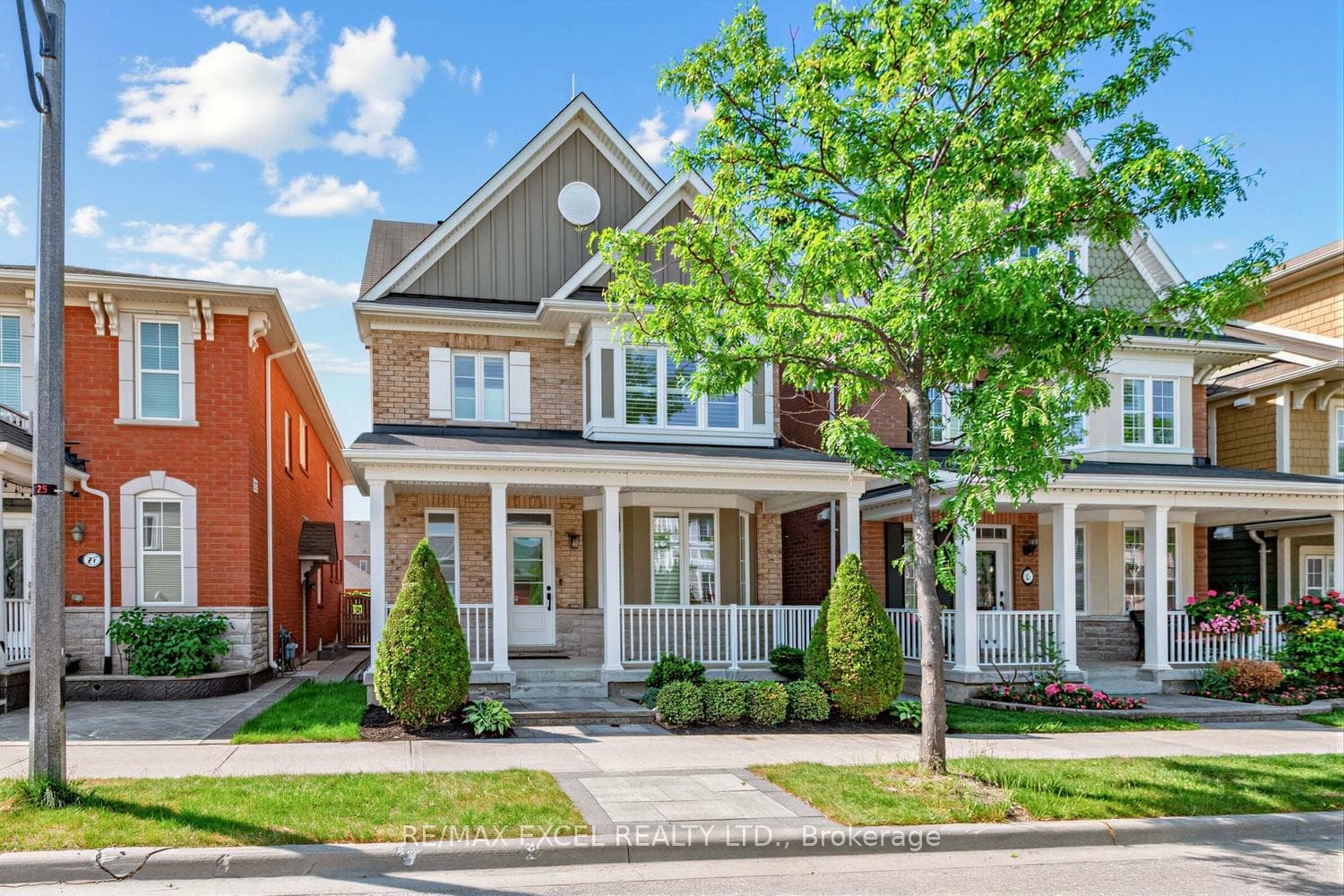 25 Demott Avenue photo 1