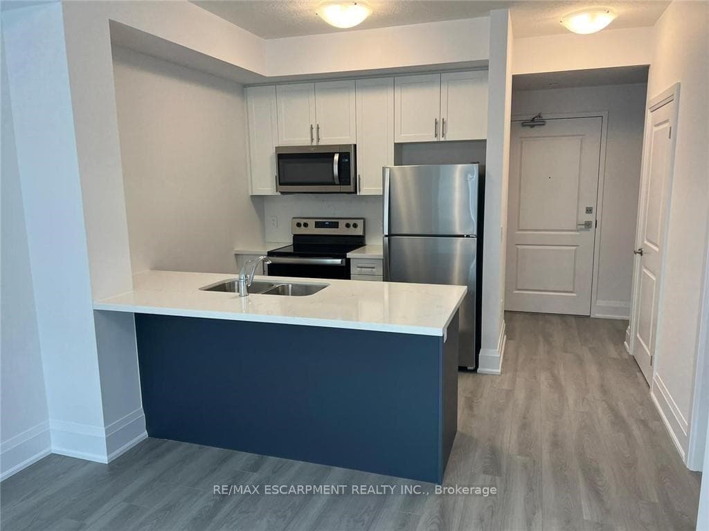 5055 Greenlane Road Unit 340 photo 9