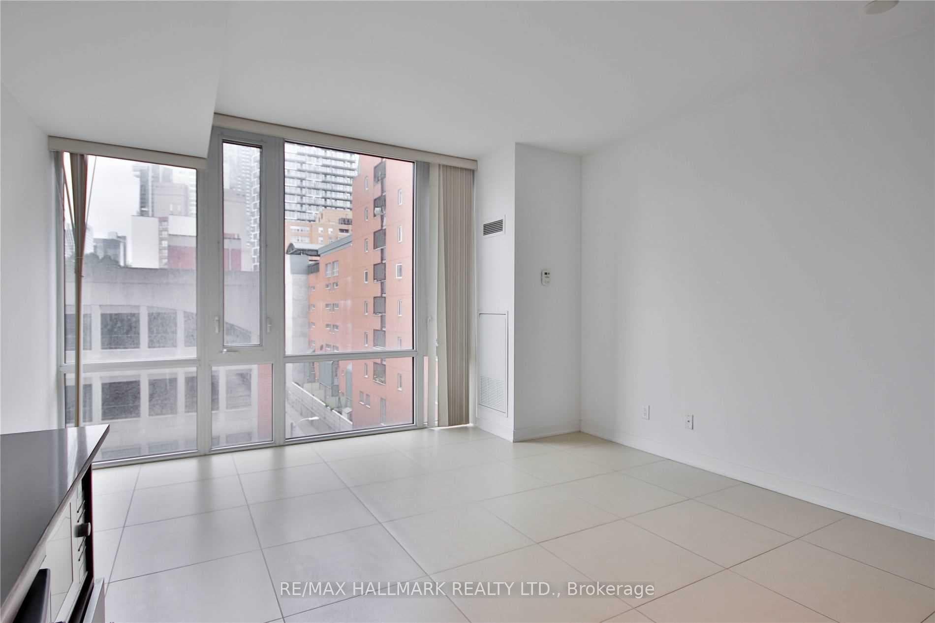 1 Market Street Unit 418 photo 16