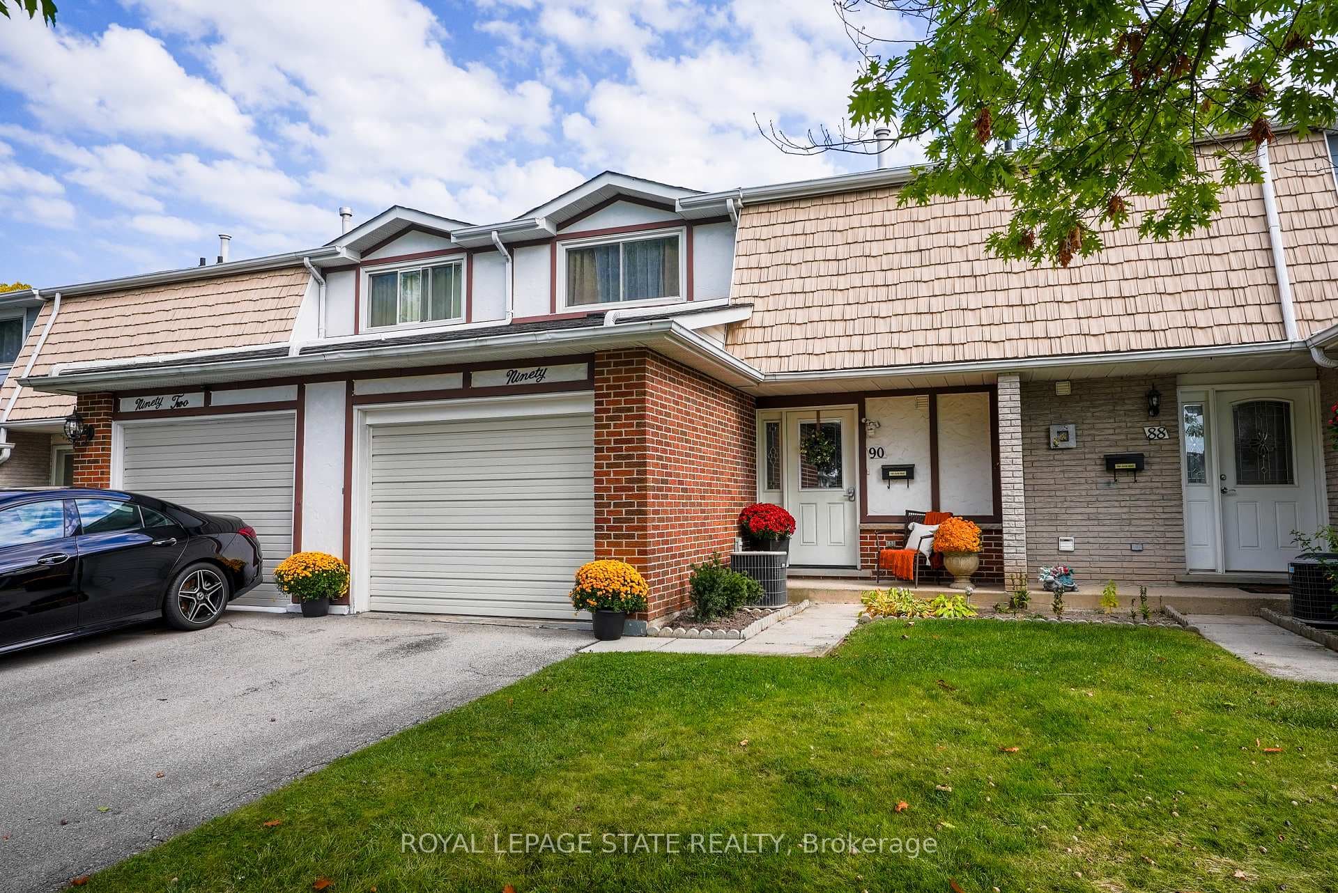 90 St Andrews Drive photo 1