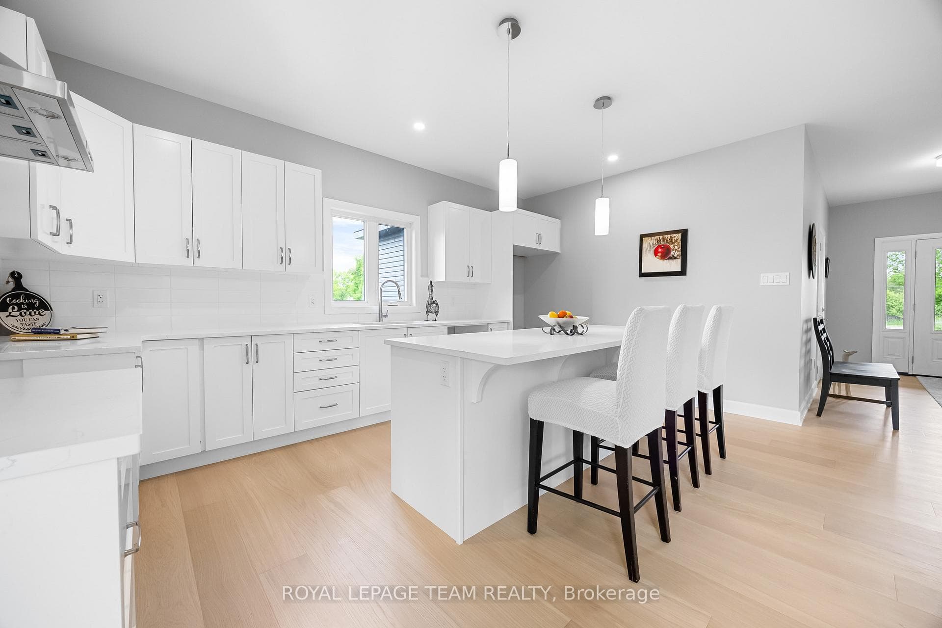 465 Pioneer Road photo 12