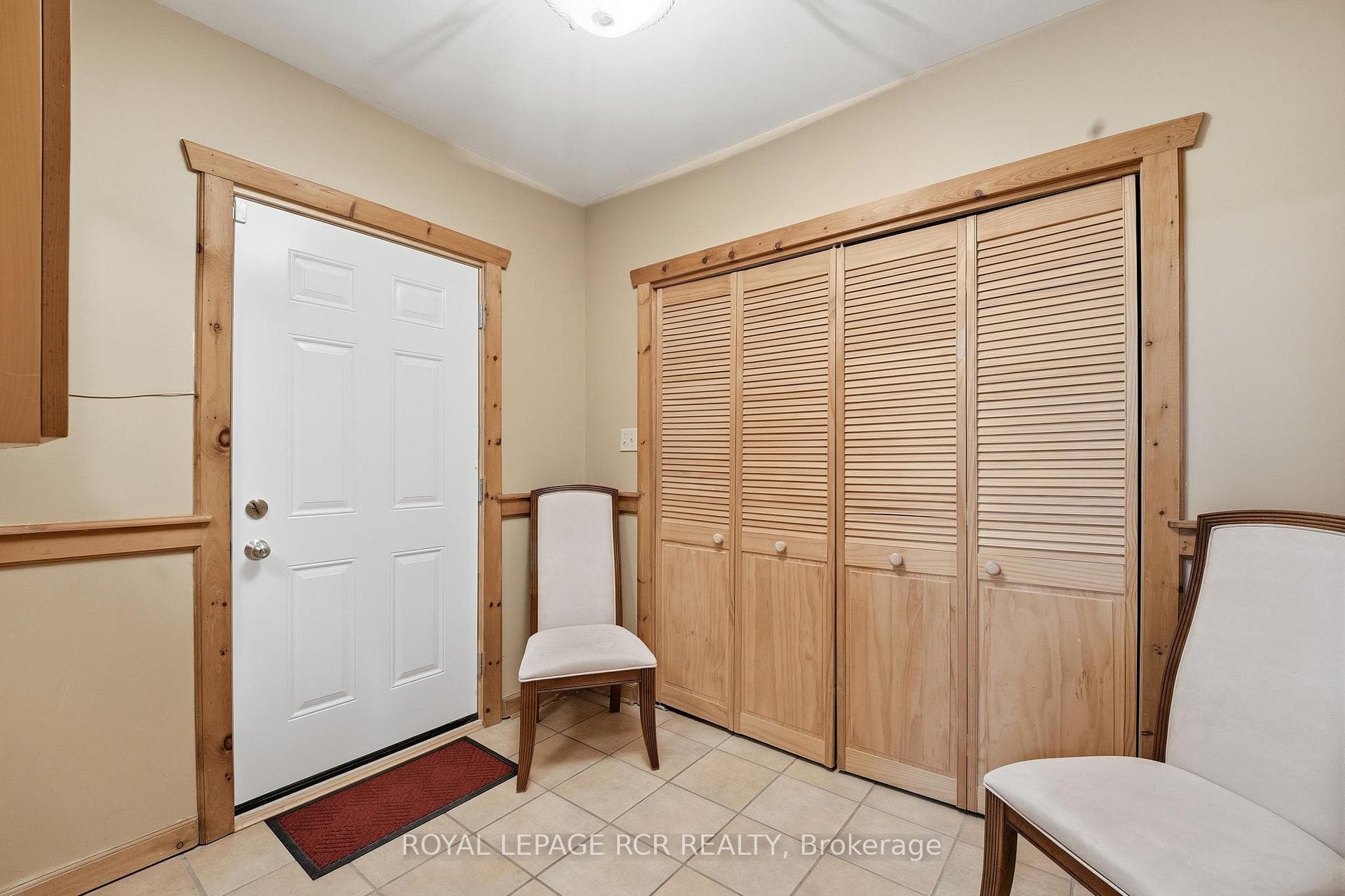Lower Level - Seperate Entrance Mudroom