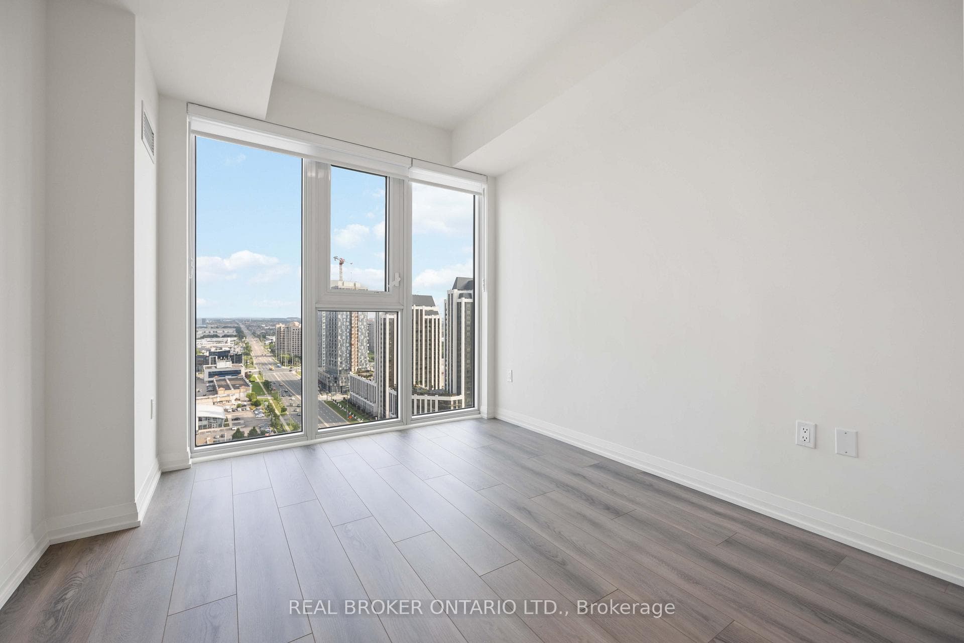 9000 Jane Street Unit 2008 photo 18