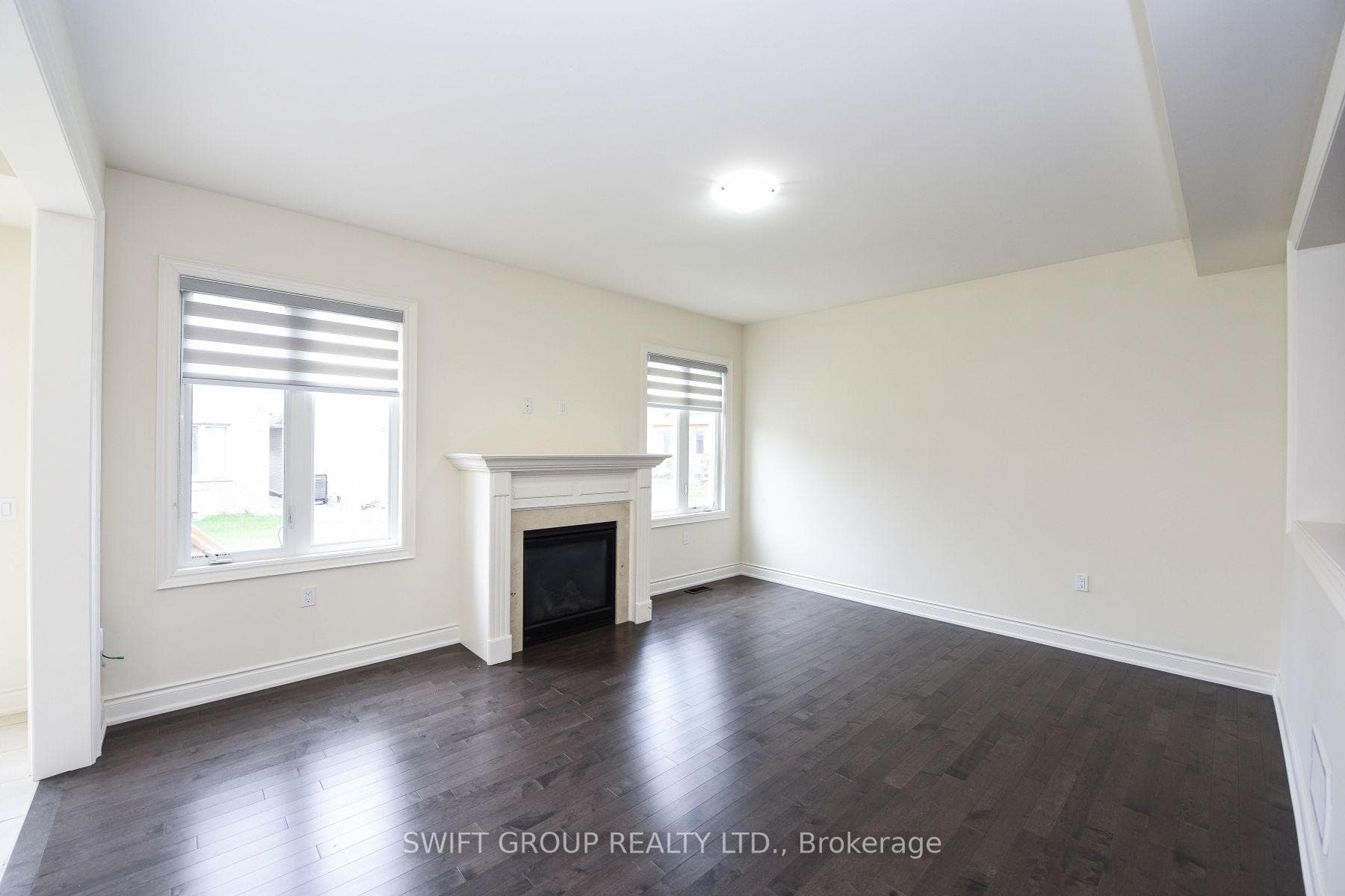 24 Dotchson Avenue Unit Upper photo 7