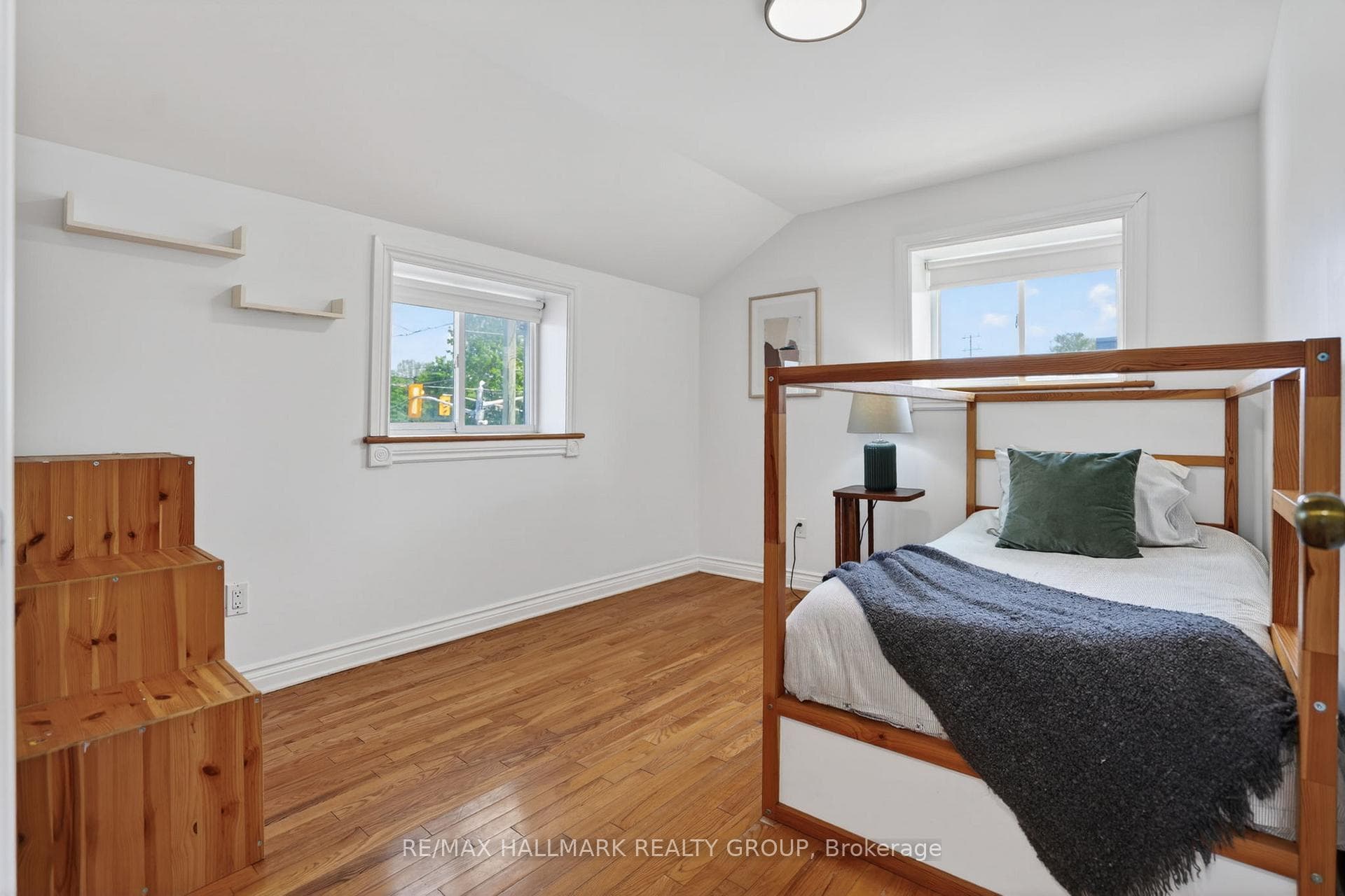 3516 Mcbean Street photo 27