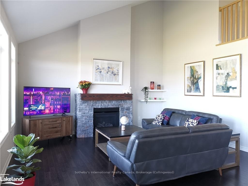 4 SPOONER Crescent photo 3