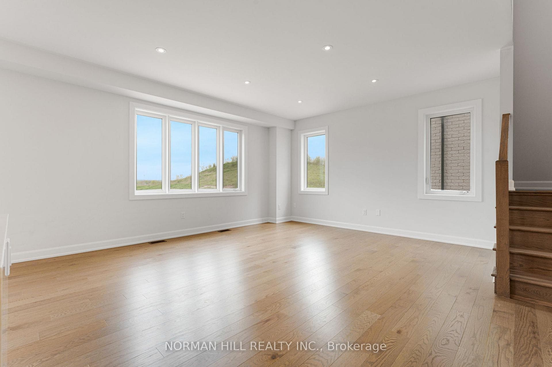 81 Midland Place photo 6