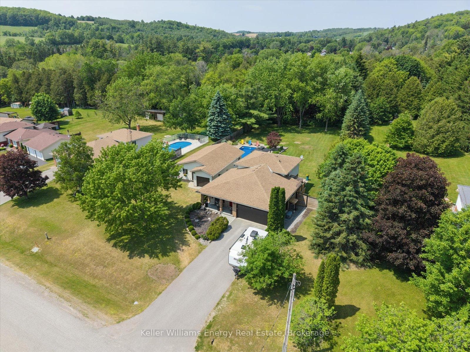 8280 Albert Court photo 3