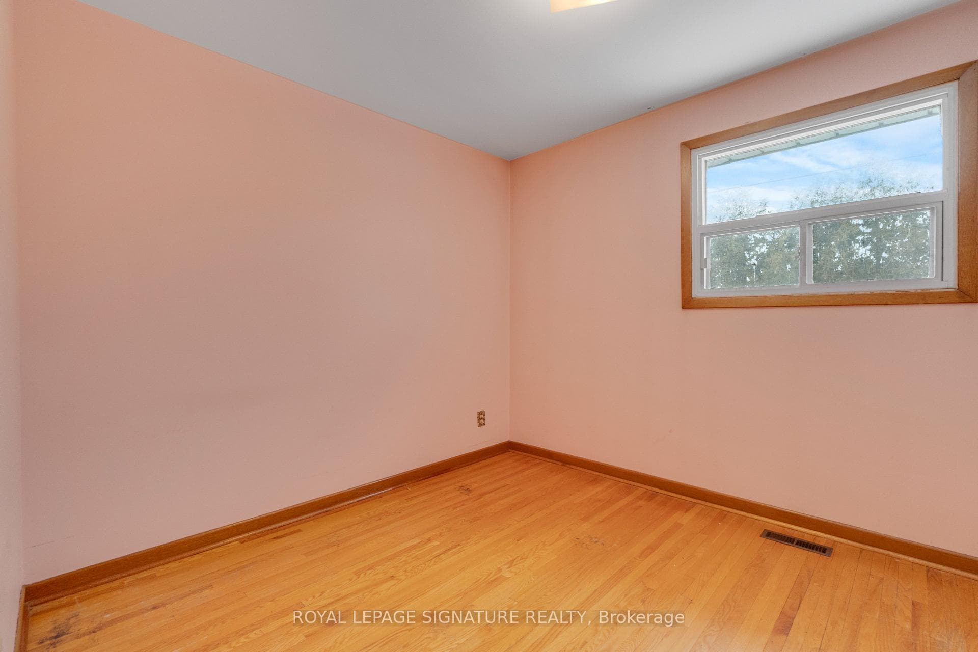 163 Milady Road photo 16