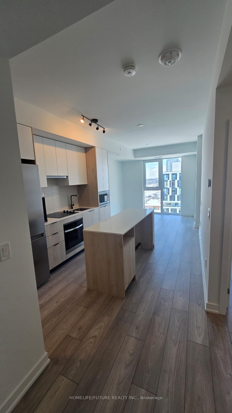 1007 The Queens Way Unit 1022 photo 1
