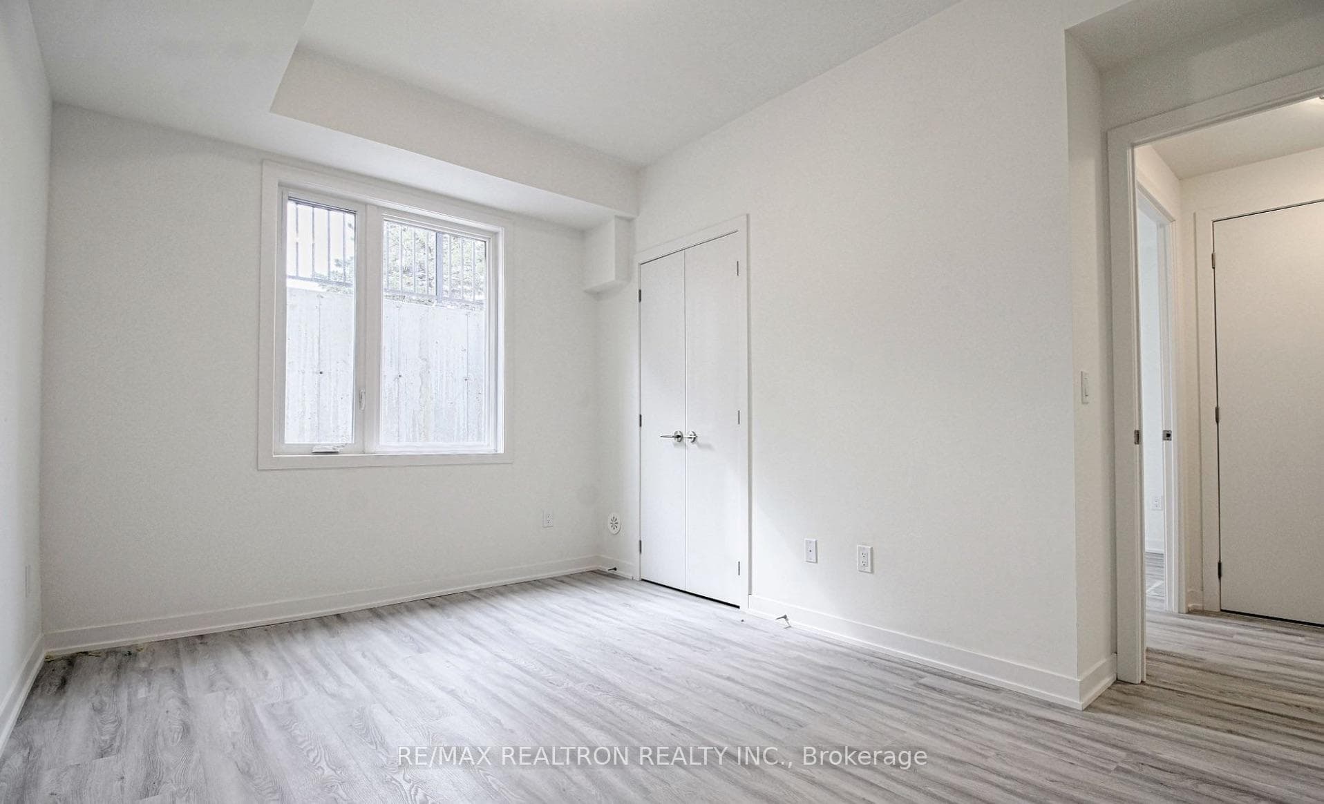 15 David Eyer Road Unit TH 1421 photo 5