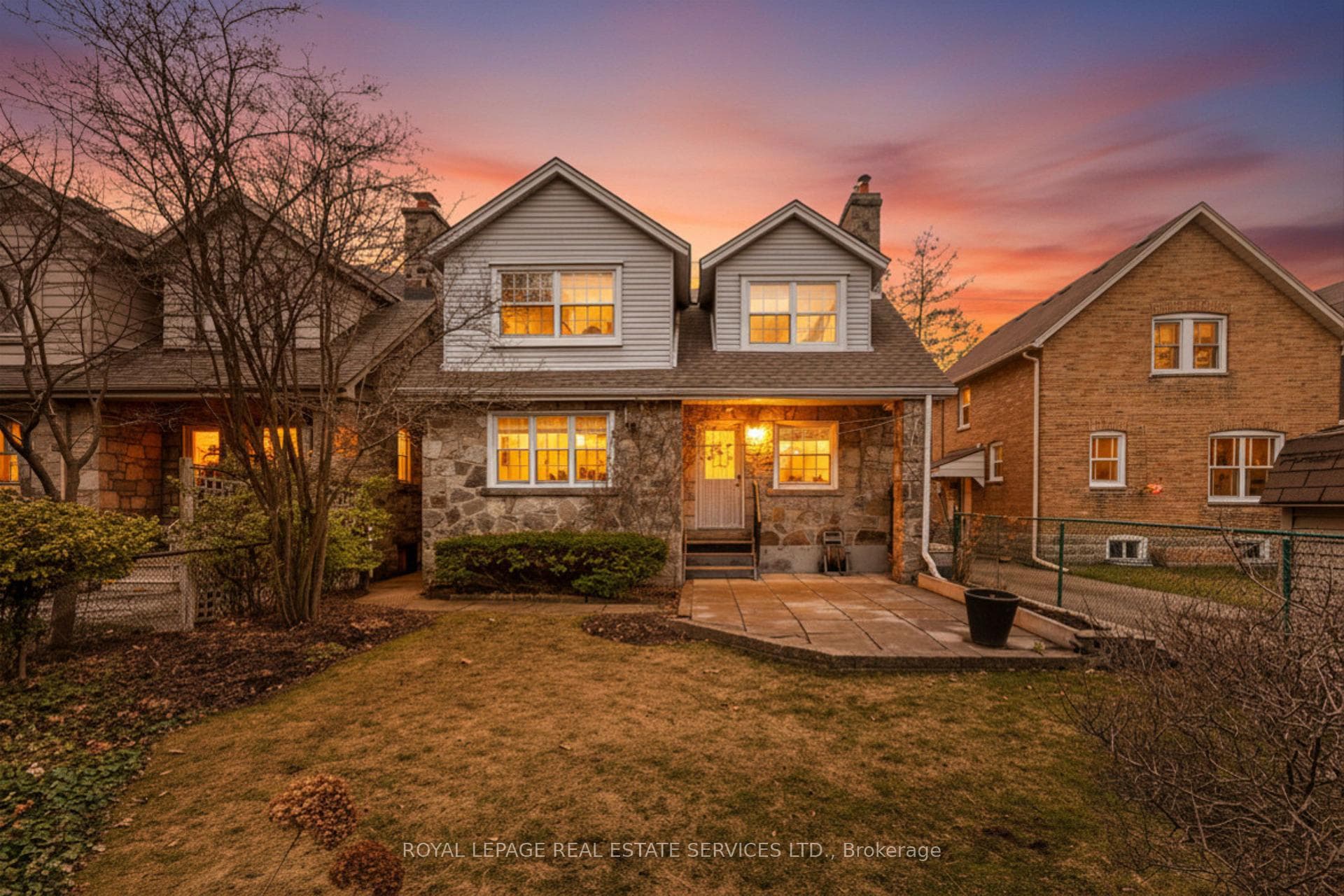 1107 Royal York Road photo 28