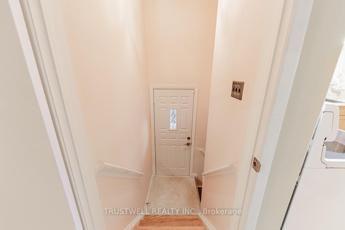 33 Grace Street photo 10