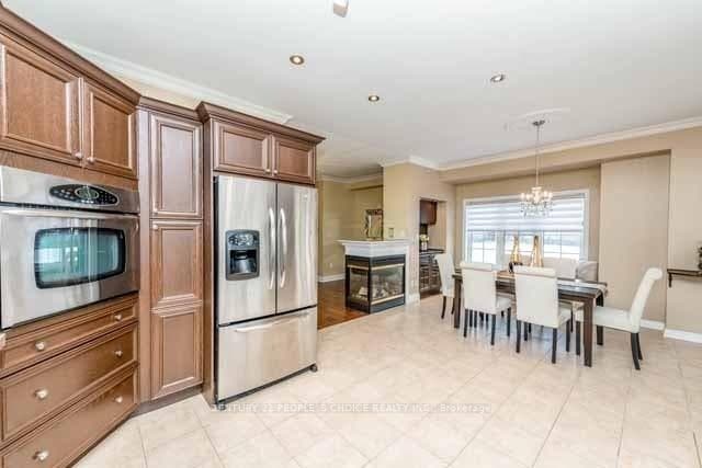 230 Paisley Boulevard Unit 40 photo 8