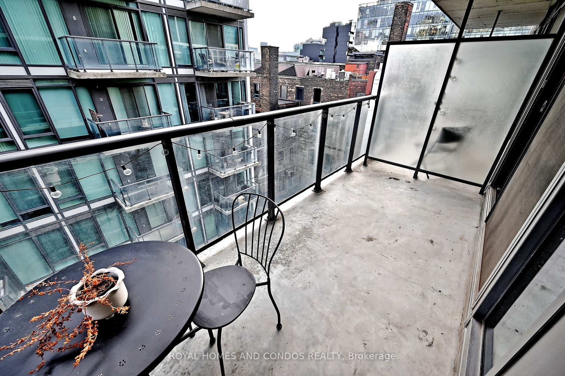 461 Adelaide Street Unit 733 photo 30