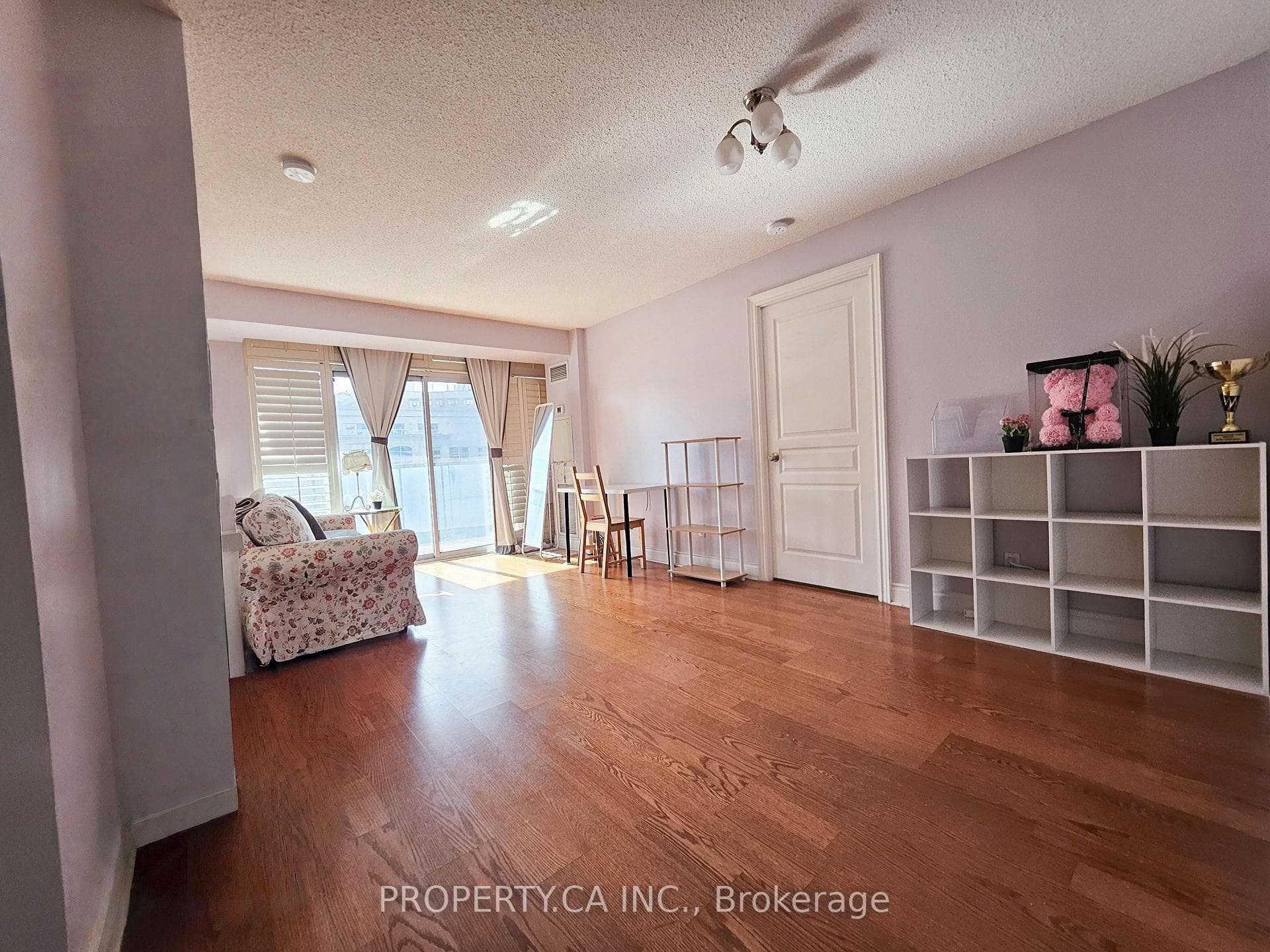 10 Northtown Way Unit 708 photo 1