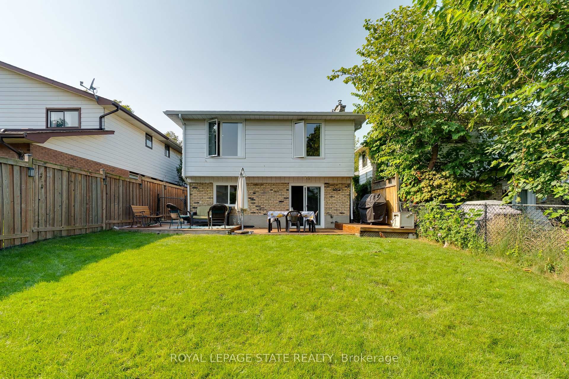 3448 Caplan Crescent photo 38