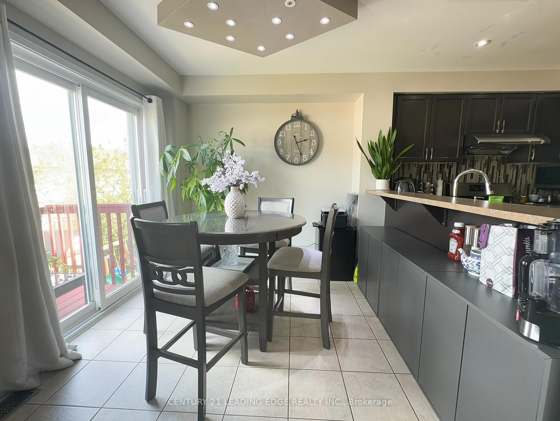325 Porte Road photo 14