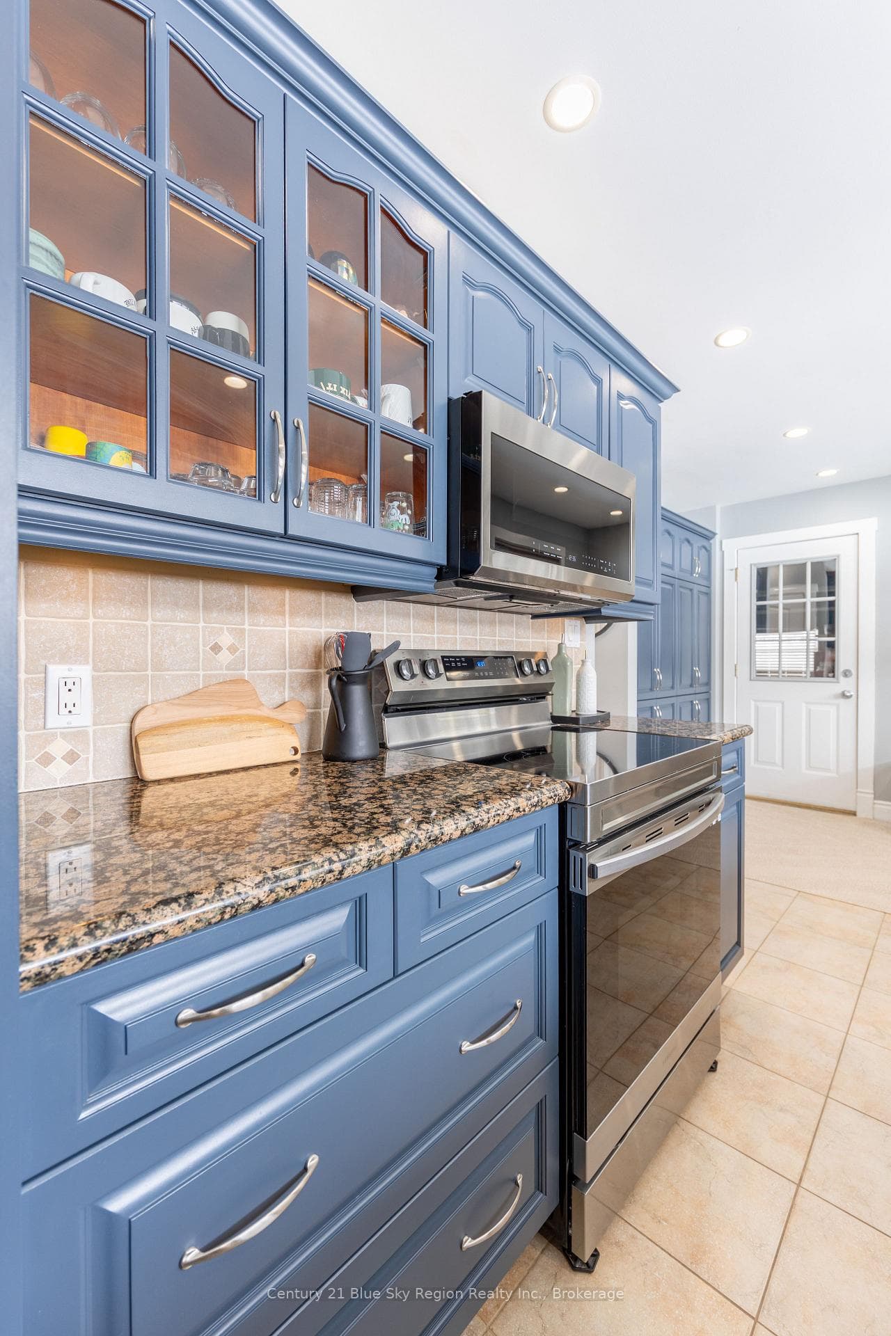 652 Baywood Road photo 14