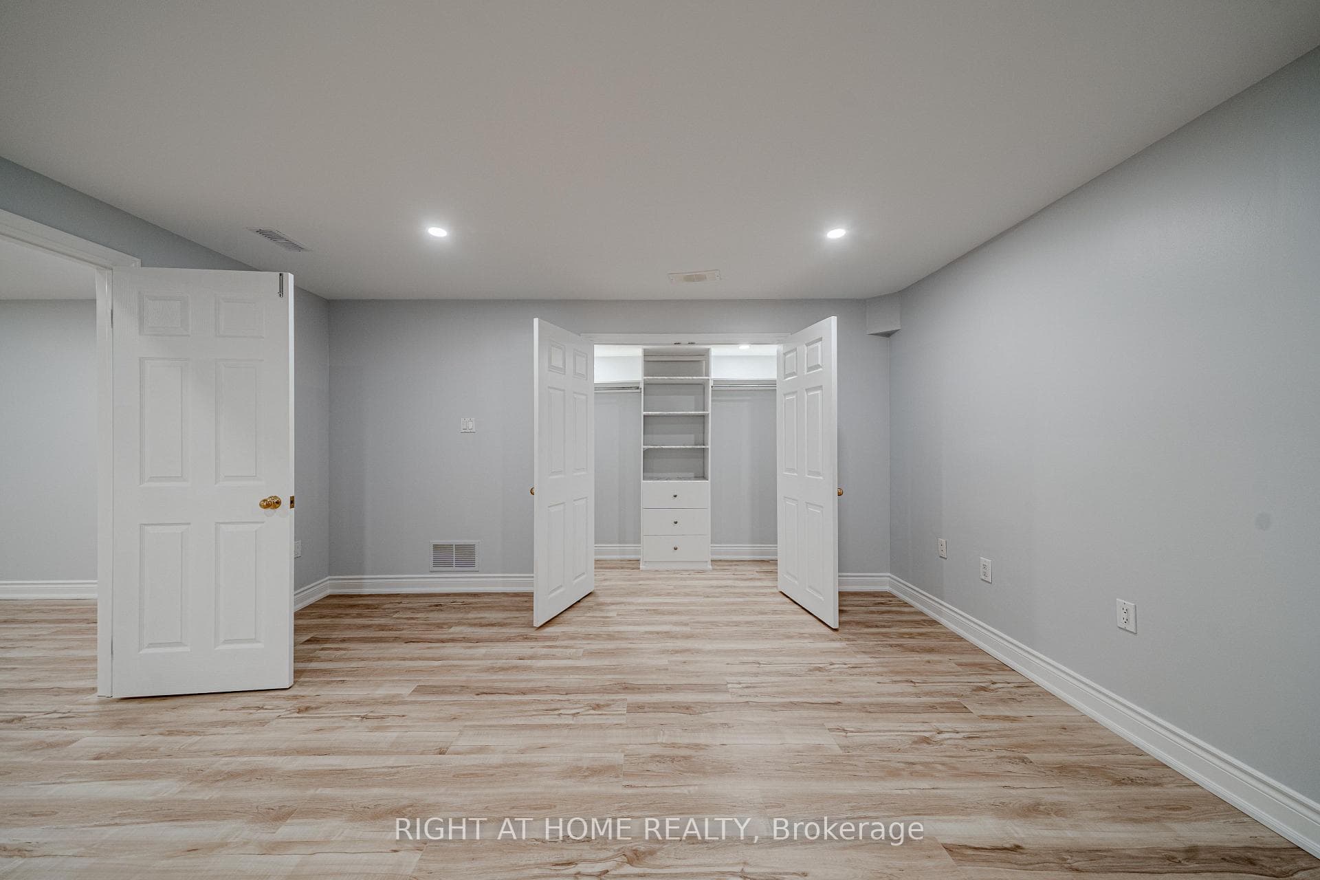 3 Glenayr Road Unit Lower photo 17