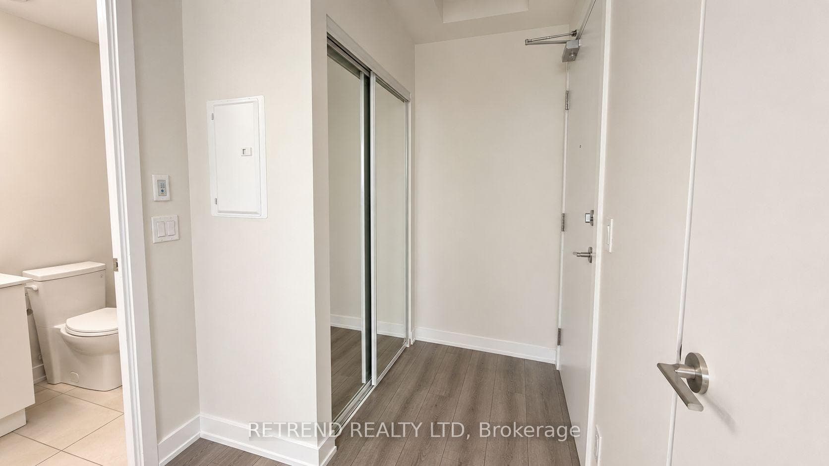 15 Ellerslie Avenue Unit 2703 photo 4