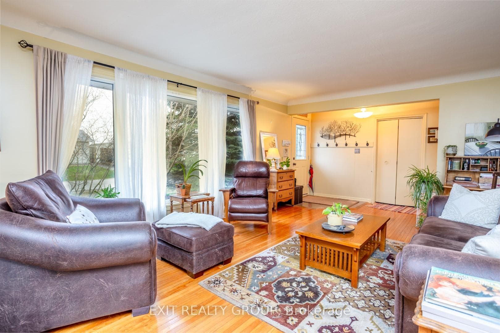 6 Frink Avenue photo 5
