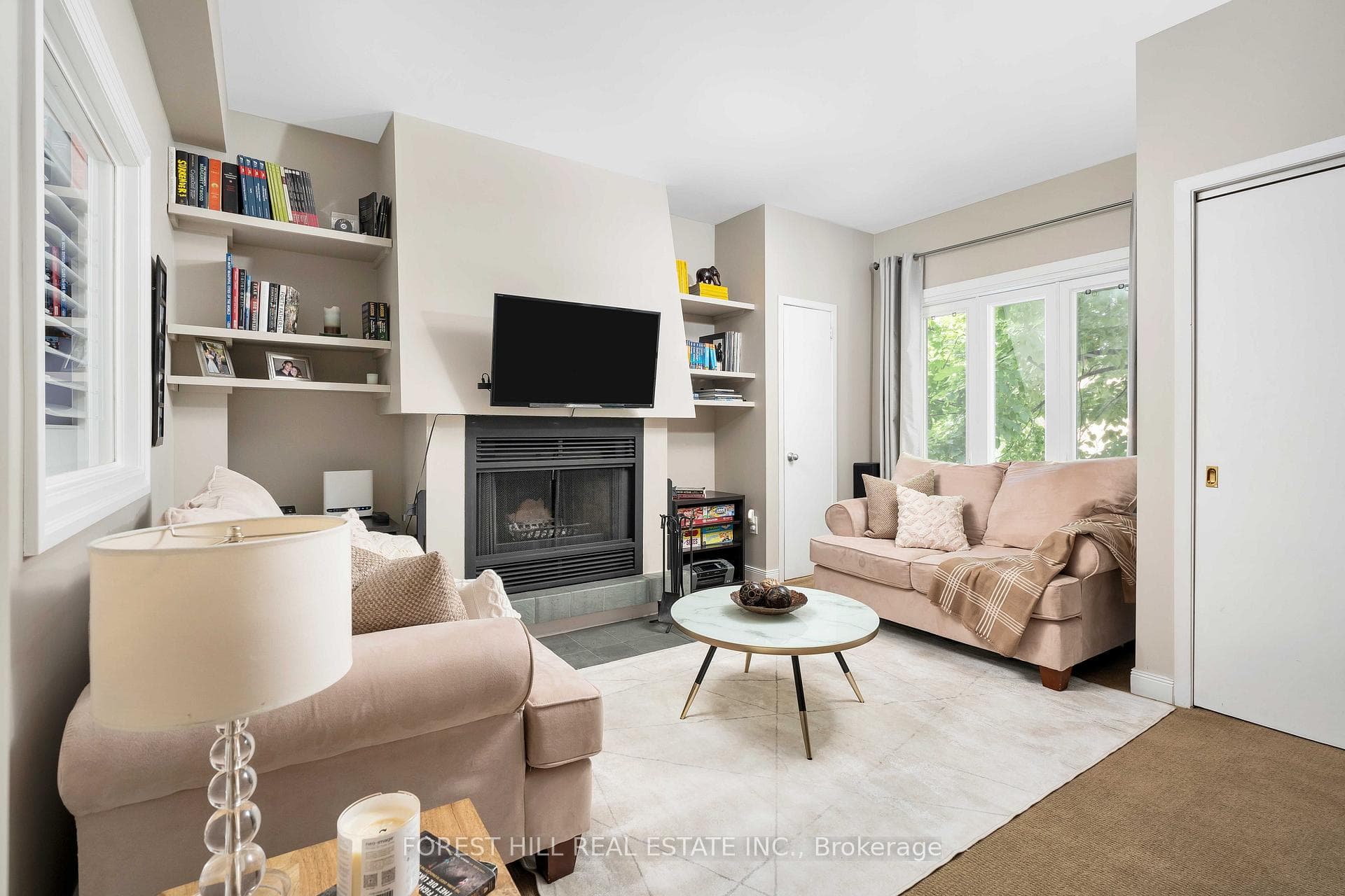 260 Indian Road Crescent photo 18
