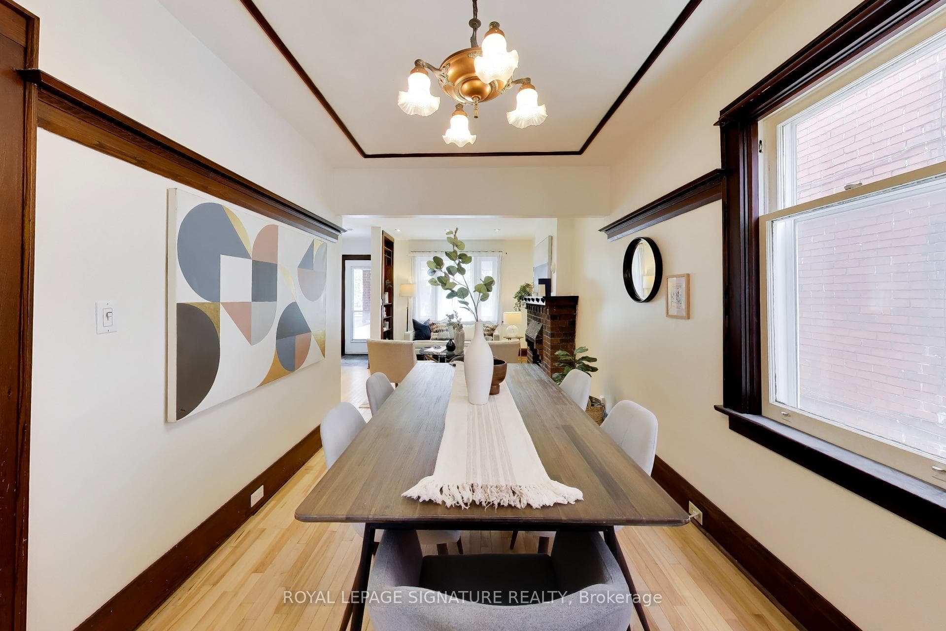 2102 Gerrard Street photo 6