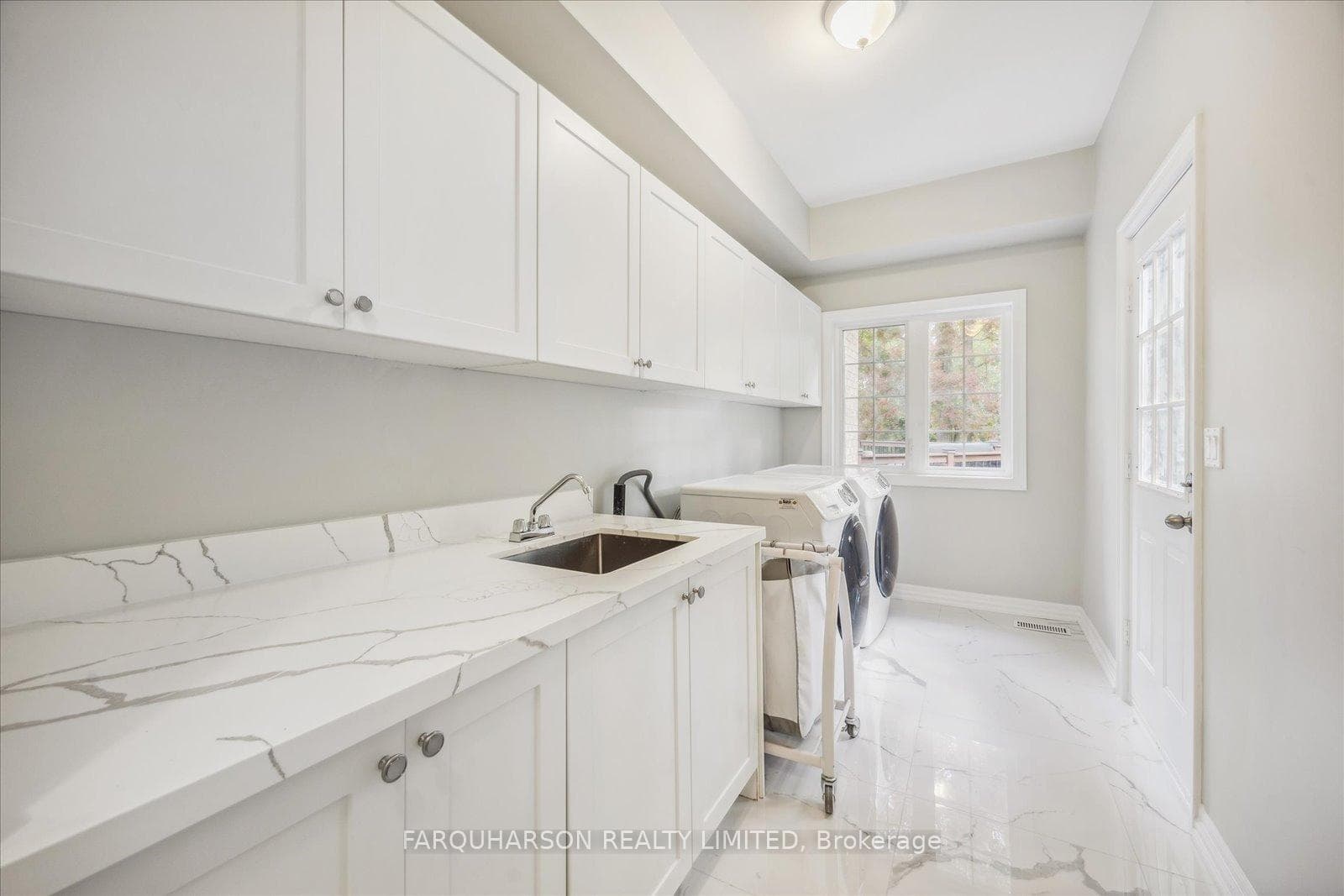 33 Cedar Ridge Road photo 12