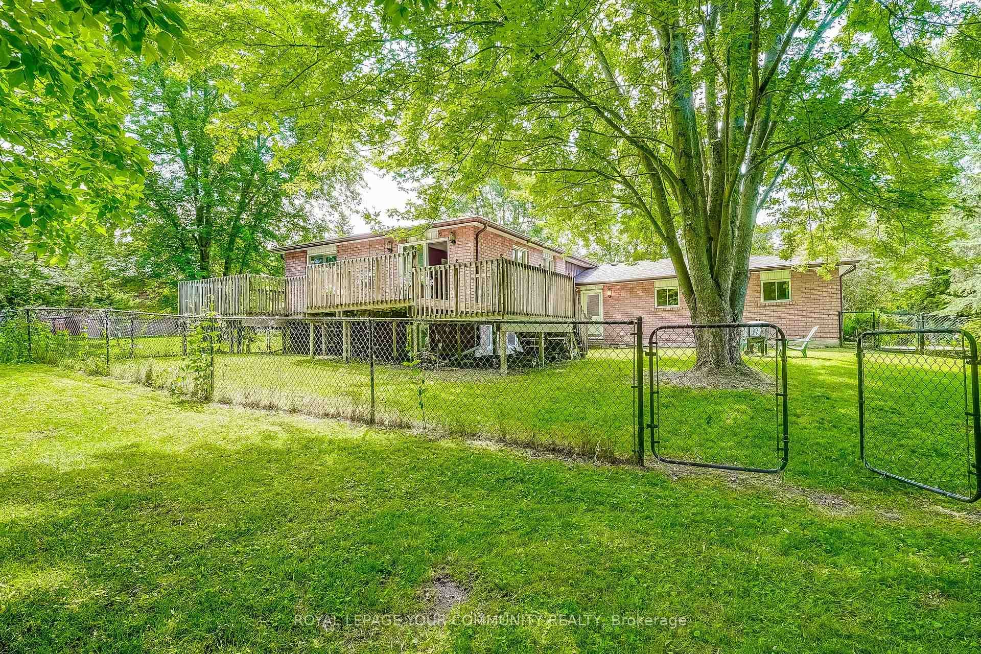 63 Highfield Crescent photo 46