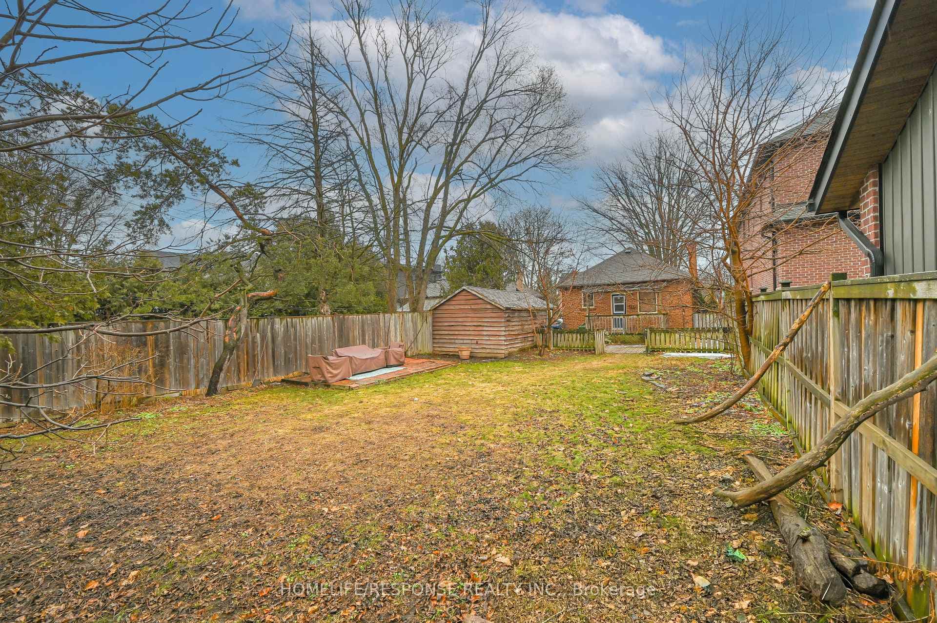 94 YORKVIEW Drive photo 30
